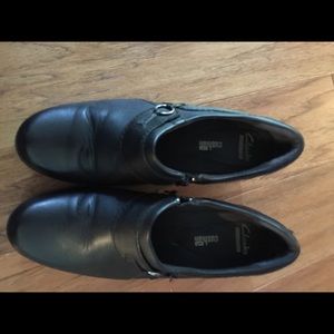 Clarks Black Shoes Booties Shooties 9.5M